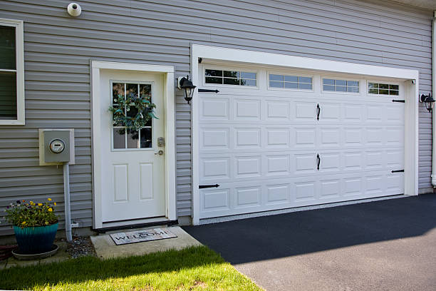 24/7 Emergency Garage Door Panel Replacement experts in St. Augustine South, FL